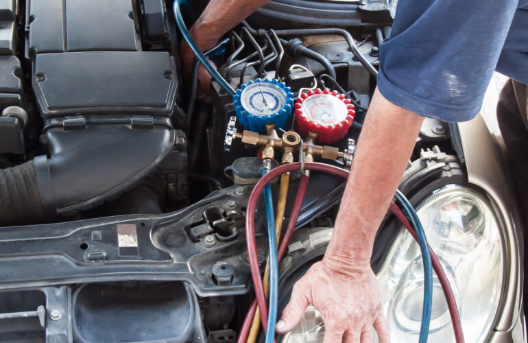 Como saber cuando recargar la carga del aire acondicionado del coche