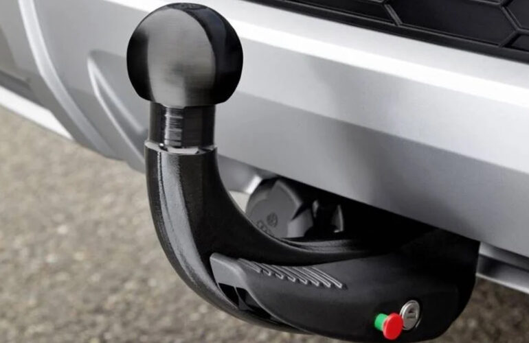 Pasos a seguir para instalar una bola de remolque en tu coche