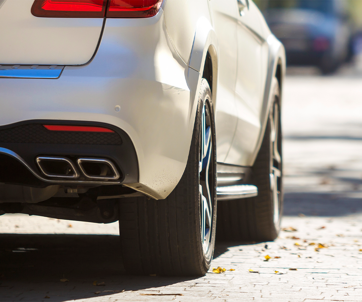 Mi coche vibra al frenar que puede ser